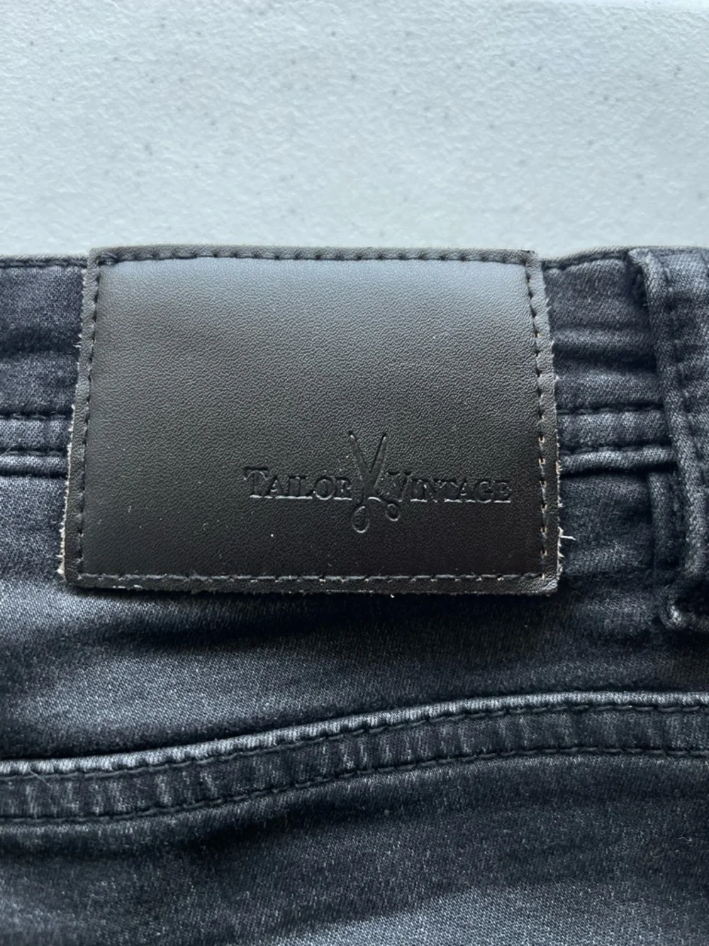 Tailor Vintage Mens 34x32 Black Distressed Slim Fit Jeans Stretch Denim